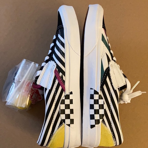 Vans - Picture 14 of 15